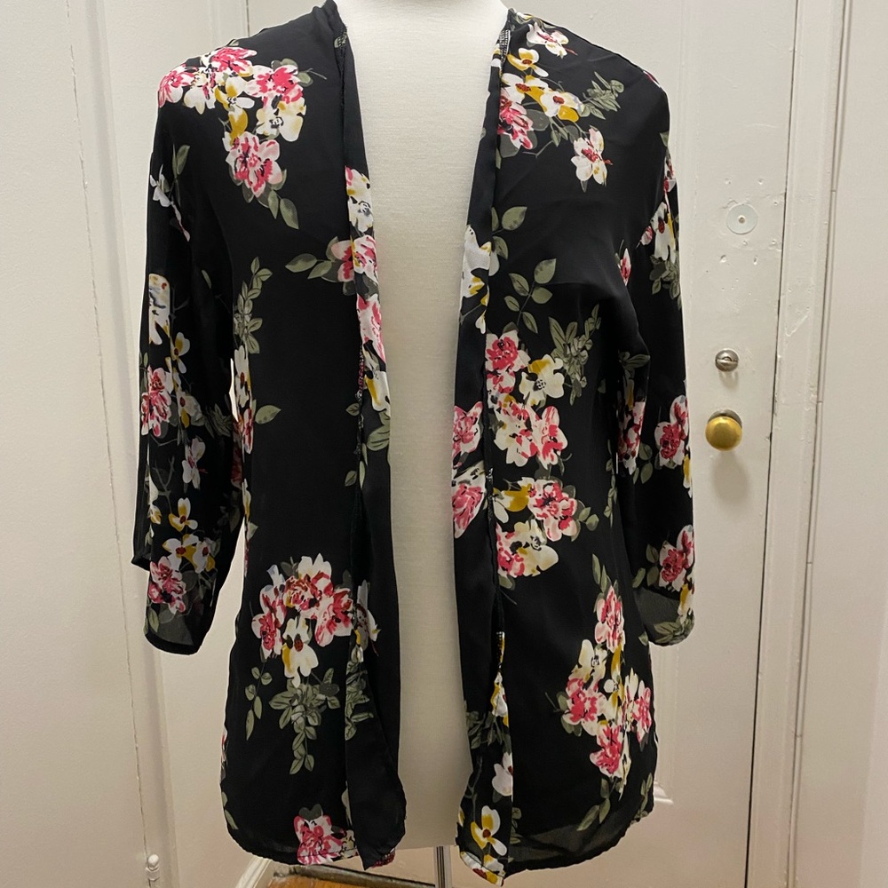 Woman Floral Kimono - Size Small